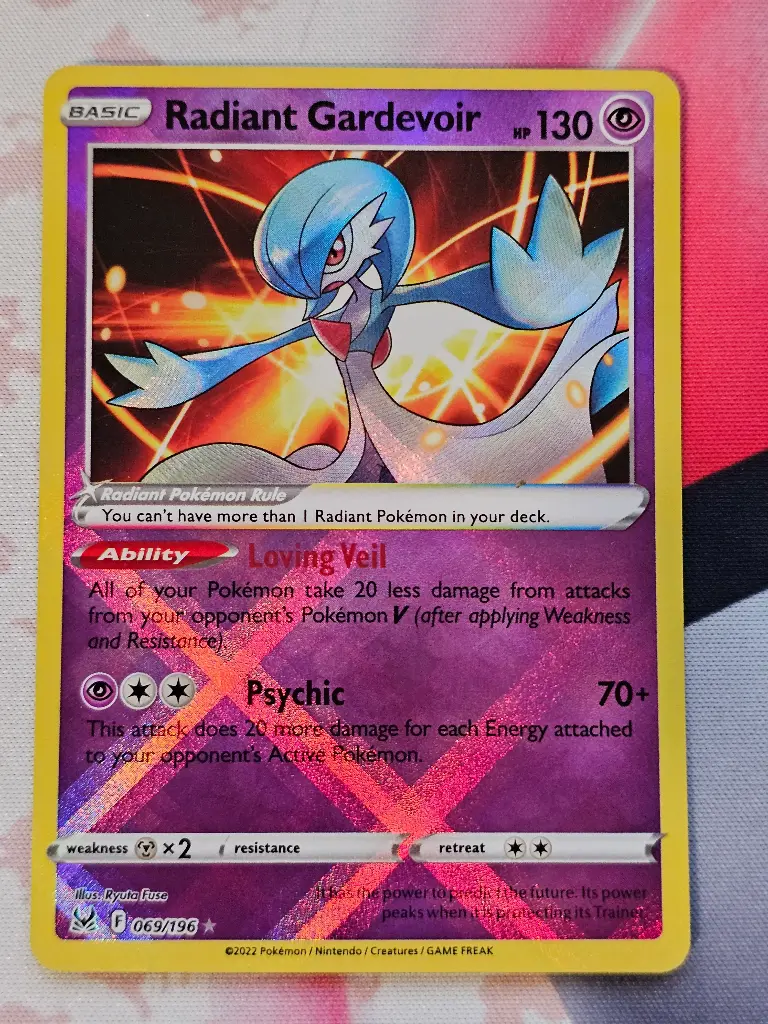 Radiant Gardevoir 69/196 - Ultra Rare Pokemon Lost Origin